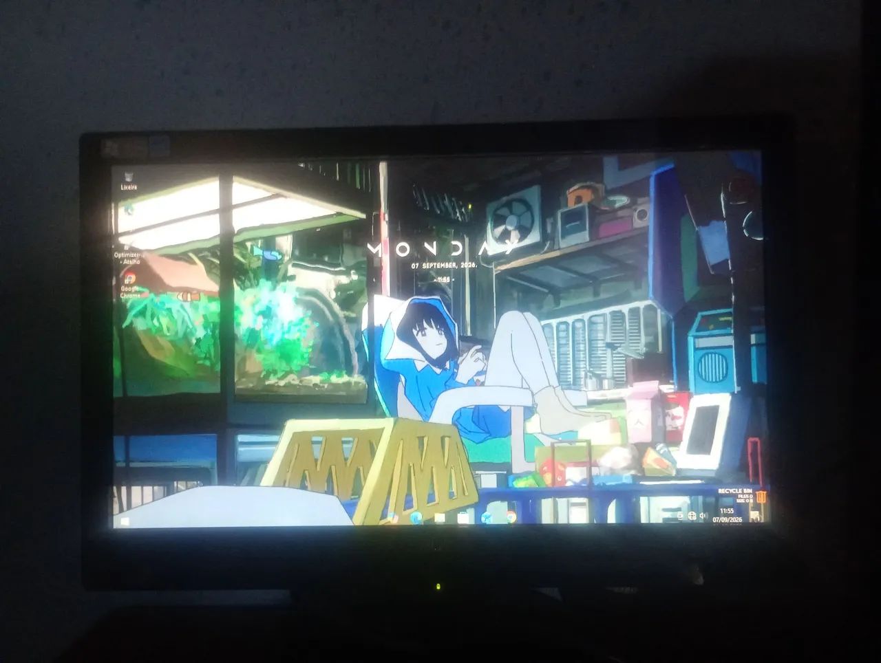 Monitor aoc