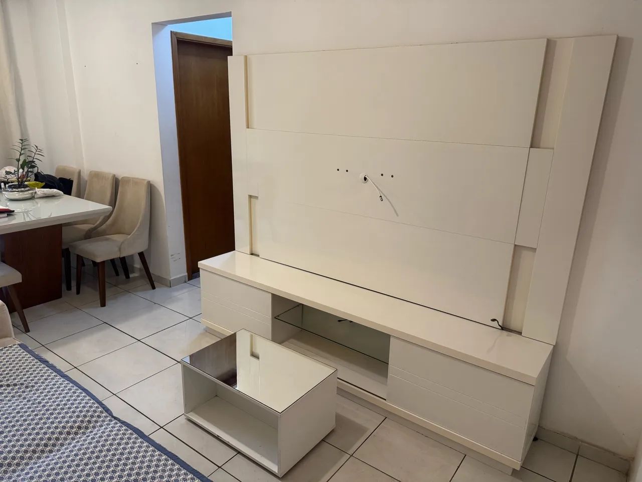 Rack com painel Off branco com LED + Mesa de Centro Espelhada DE BRINDE - Foto 3
