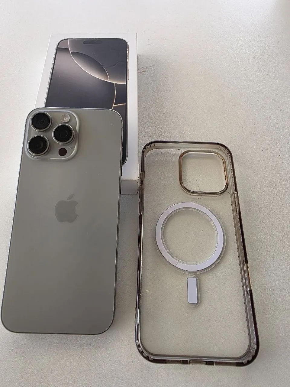 iPhone 16 Pro Max 256Gb Natural Titanium, muito NOVO! Particular