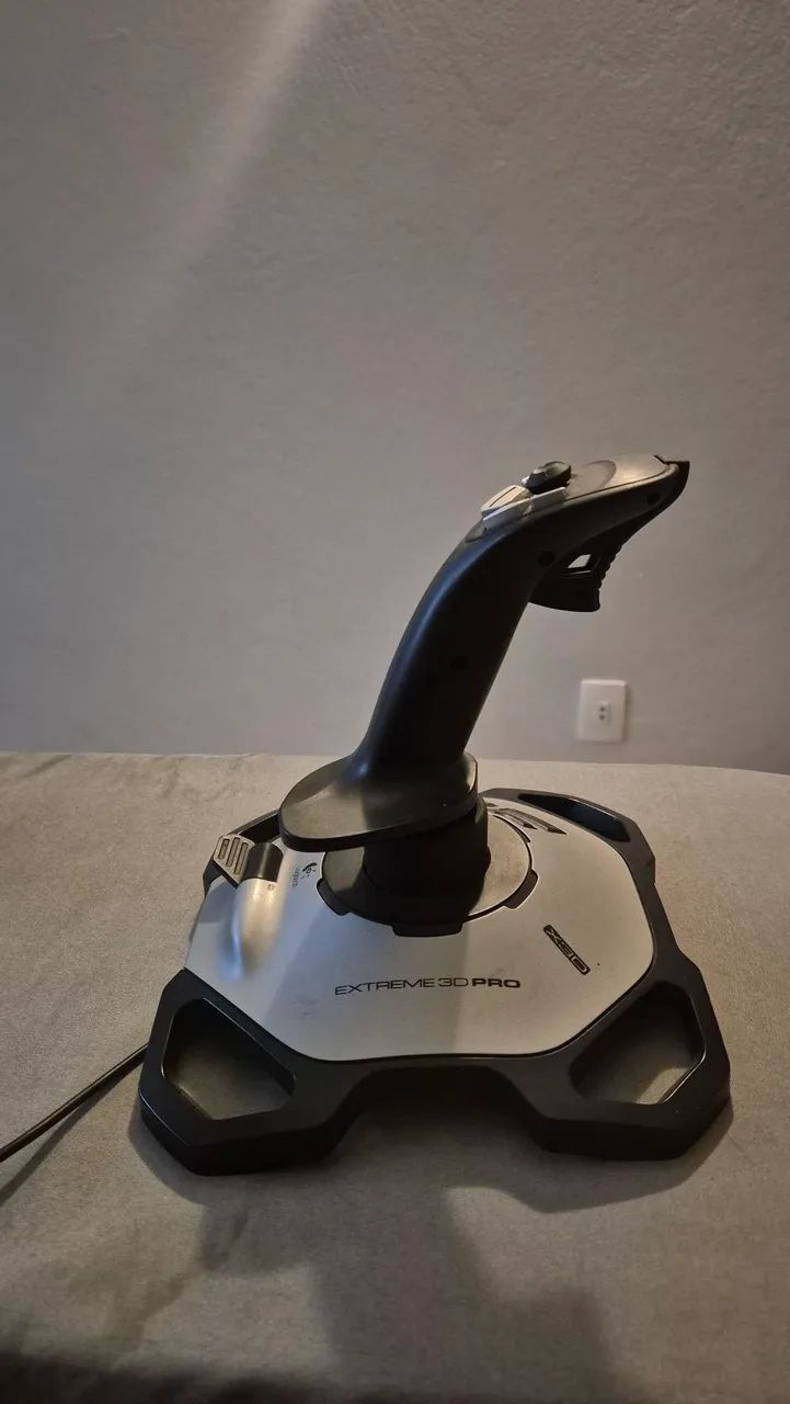 Logitech EXTREME 3D PRO perfeitas condições  - Foto 3