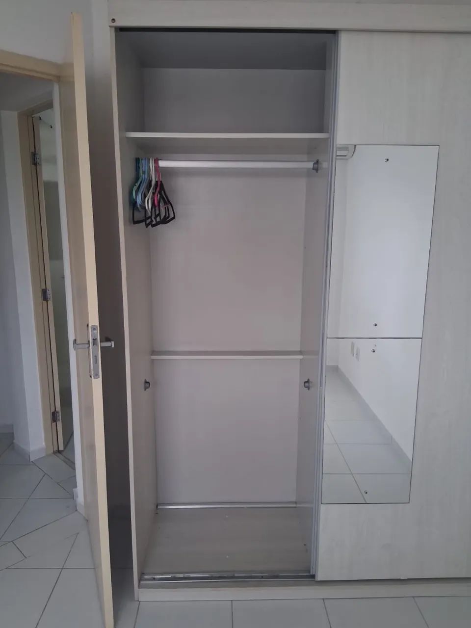 Vendo guarda-roupa  - Foto 3