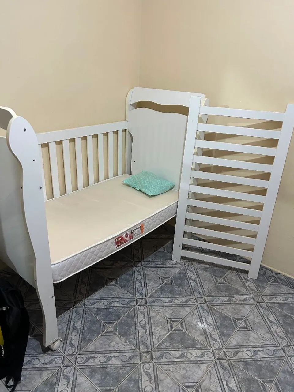 Berço + Colchão + Lençóis - Foto 2