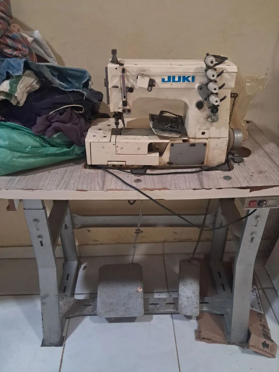 Vendo goleira juki