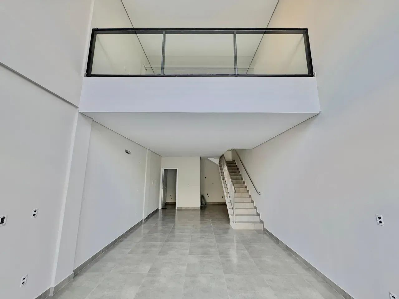 Sala Comercial Rec ém Entregue no bairro Vila Moema em Tubarão/SC - Foto 4