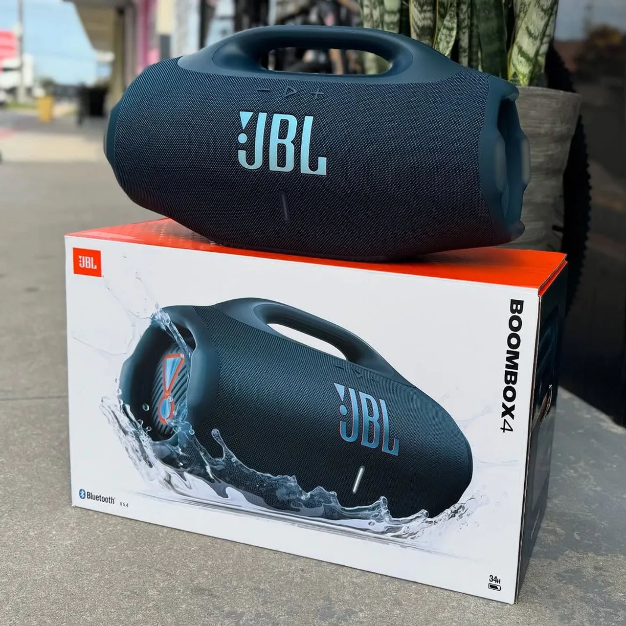 JBL Boombox 4