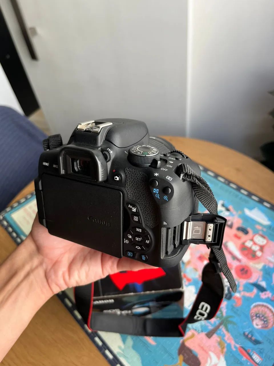 Vendo Câmera Cânon T6i - Foto 2