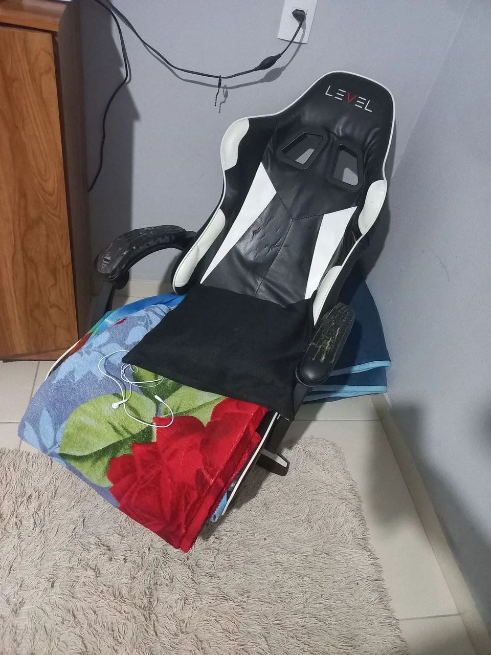 Vendo cadeira game 280 marca level