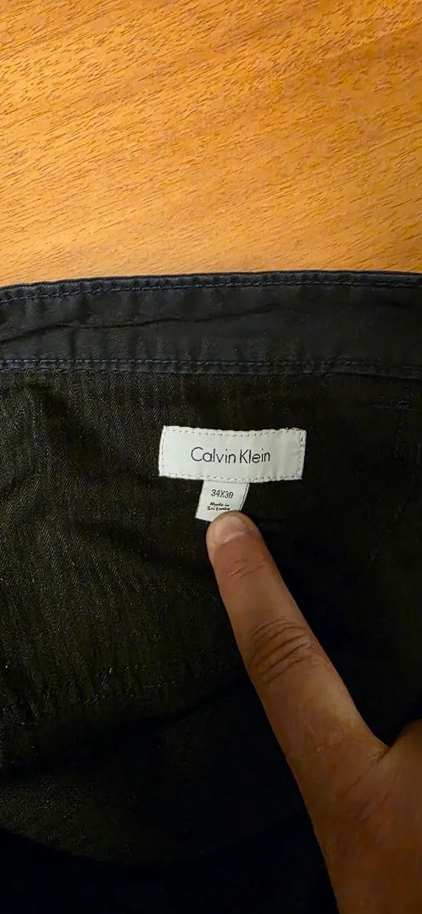 Calça sarja azul marinho Calvin Klein - Foto 3