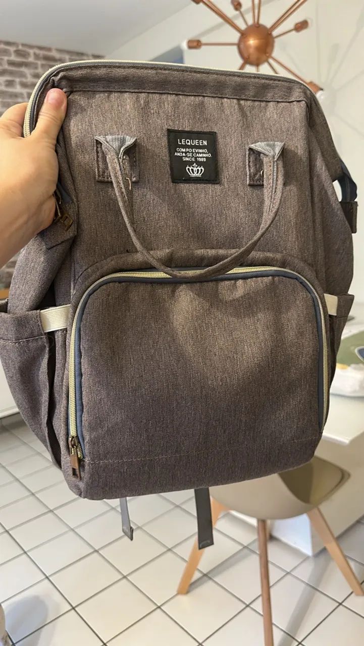 Mochila maternidade / passeio cinza 