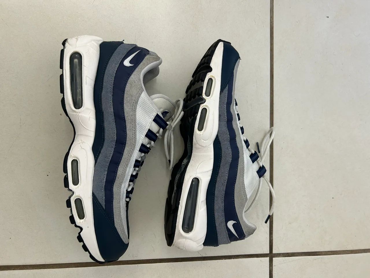 Tênis Nike Air Max 95 Azul Marinho e Cinza - Foto 4