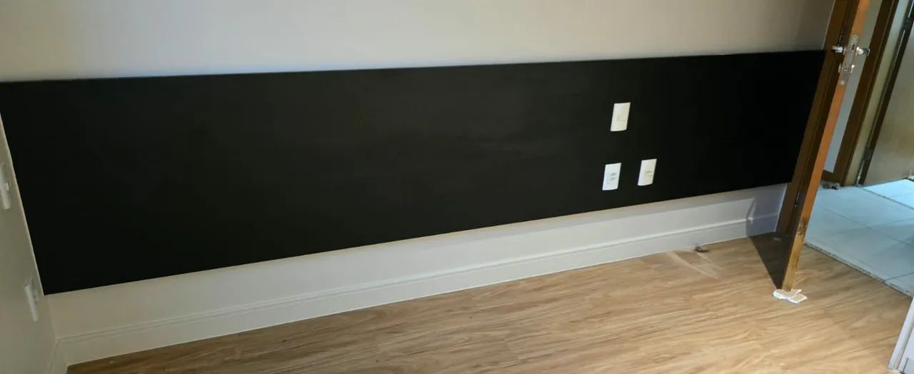 Painel em MDF preto