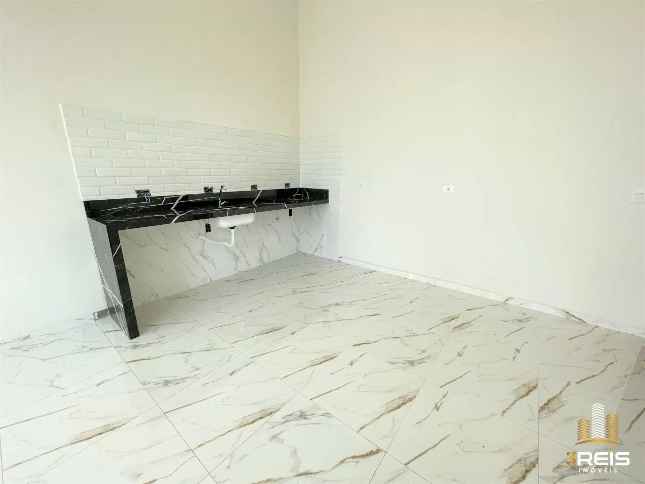SOBRADO MODERNO E RECÉM CONSTRUÍDO EM SOCORRO/SP - Foto 4