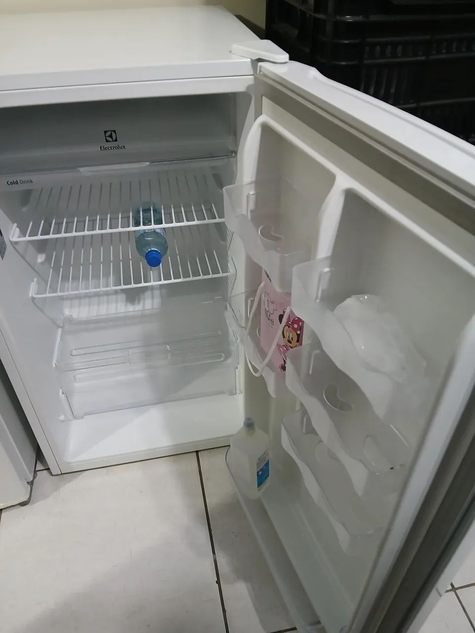 Frigobar electrolux R122 - Foto 4