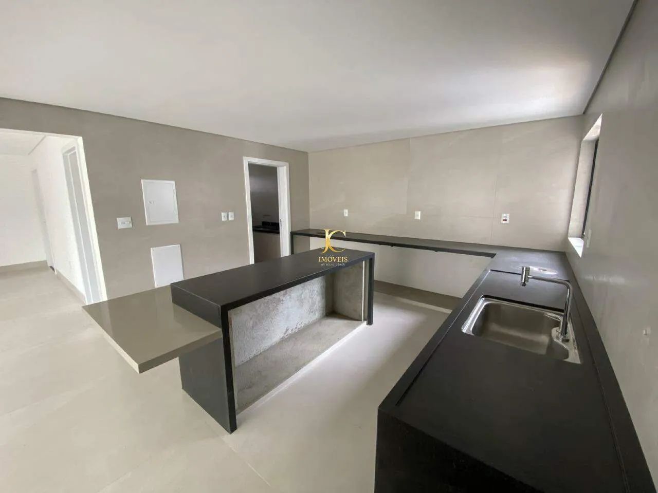 Apartamento residencial de 180 m² com 4 quartos no Centro de Divinópolis - Foto 2
