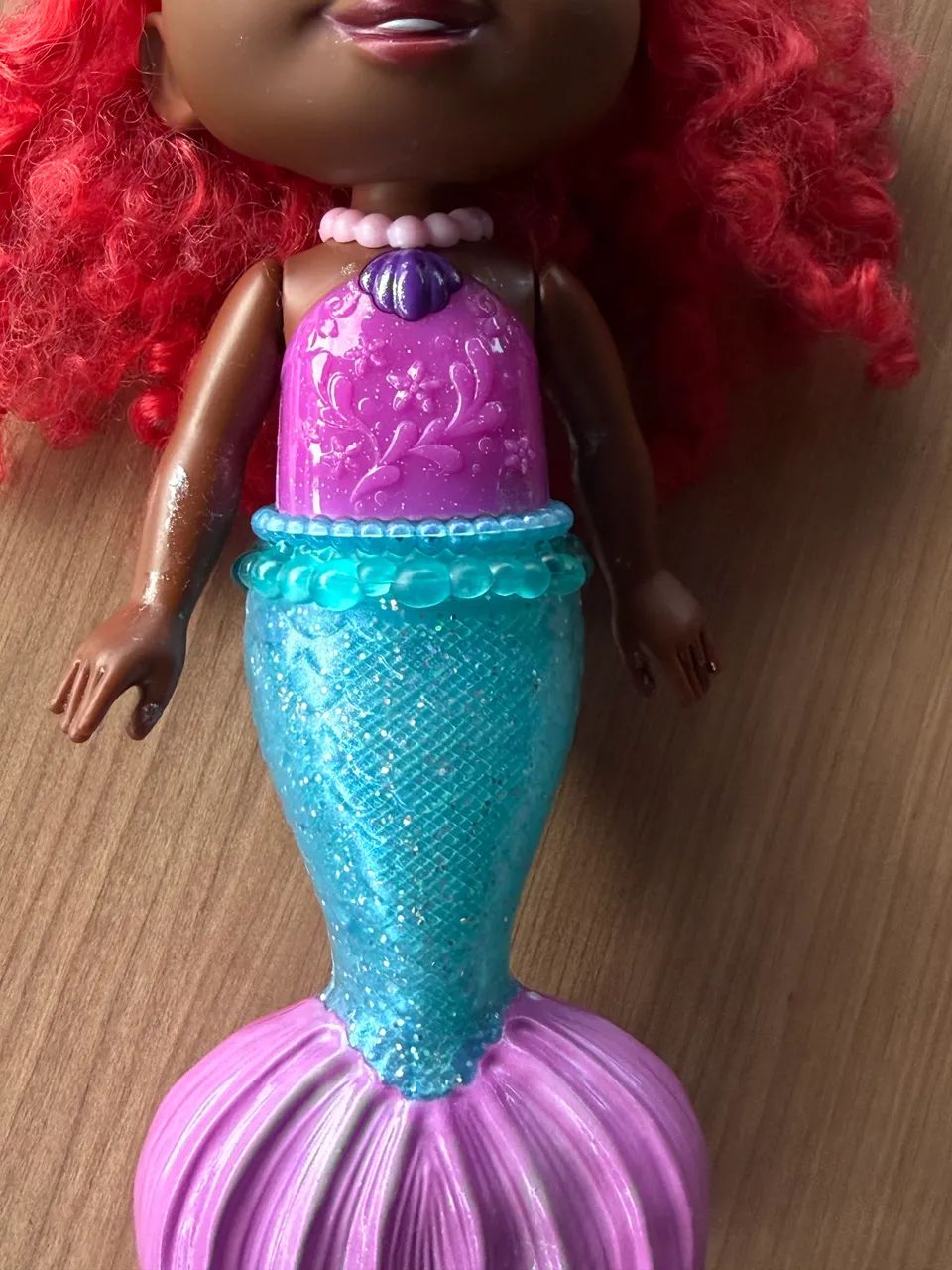 Boneca Sereia Interativa - Canta e Pode Molhar - Foto 5