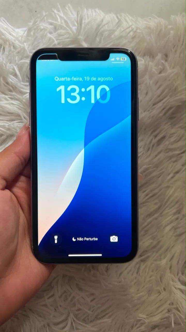 iPhone 11 Roxo 64GB