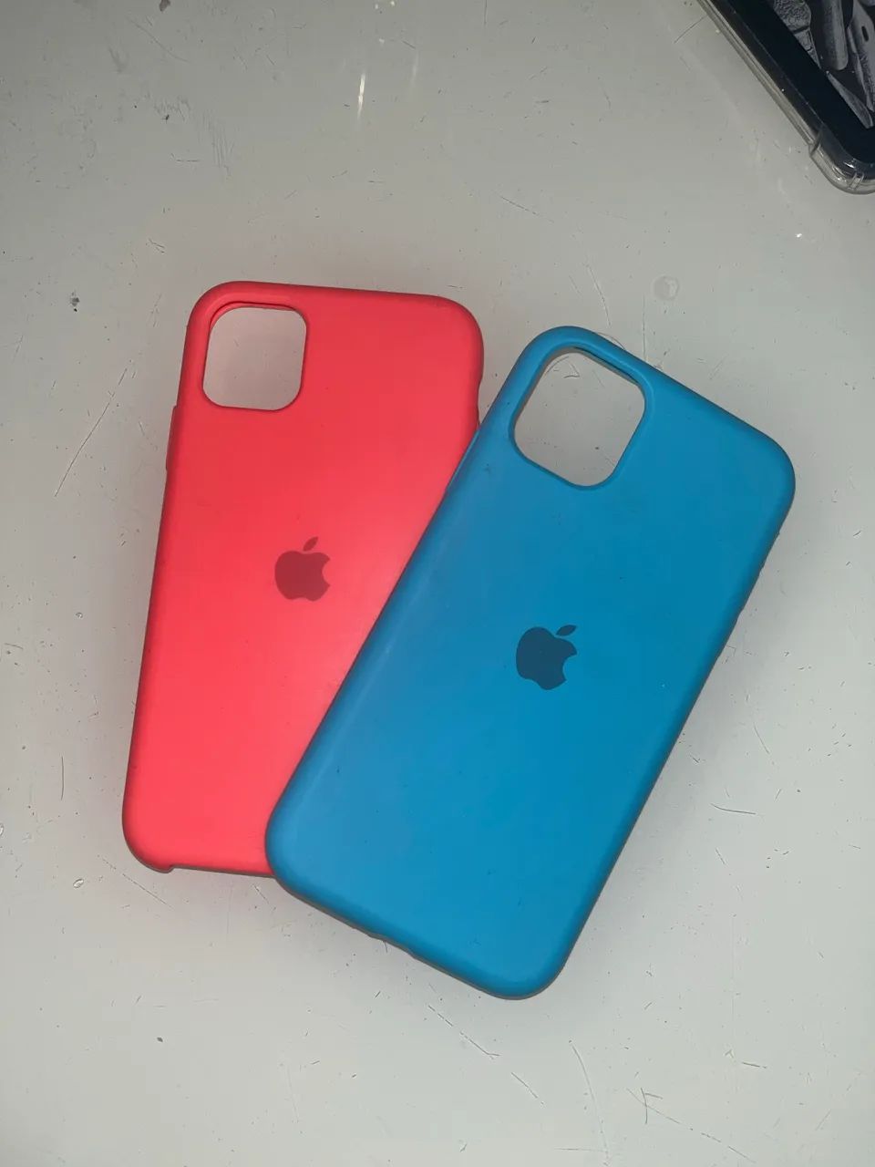 2 capinhas iphone 11