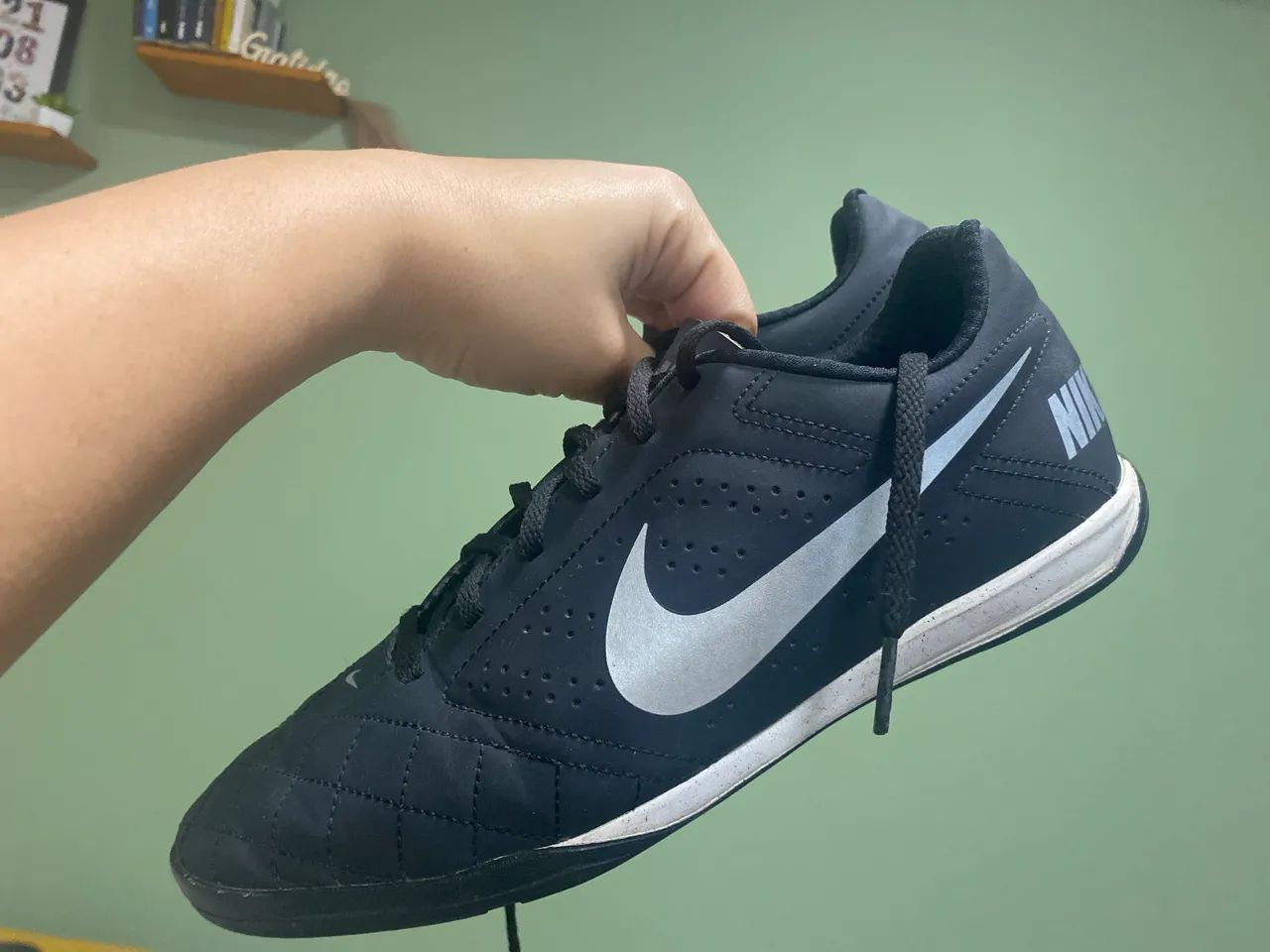 Chuteira nike futsal R$ 100 reais  - Foto 3