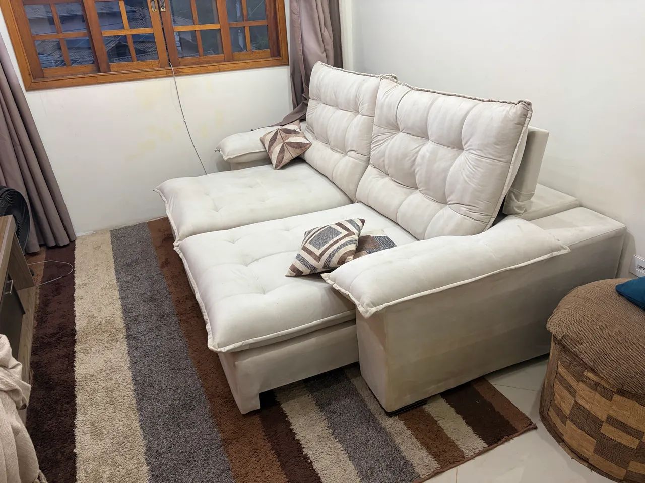 Sofá branco retrátil e reclinável 2,5 metros