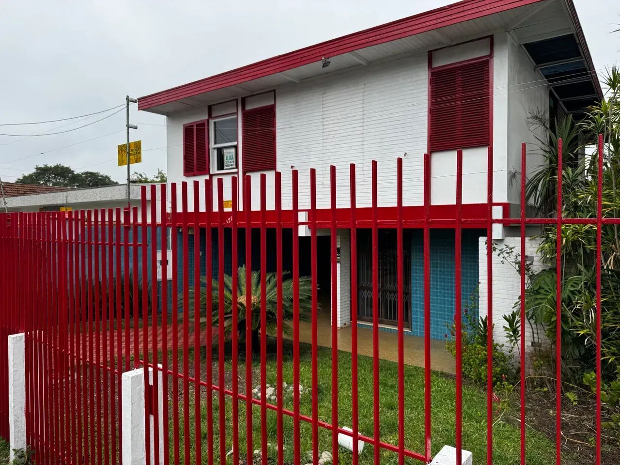 Casa Comercial com aprox. 330m² - Bairro Ahú - prox. OAB e comércios