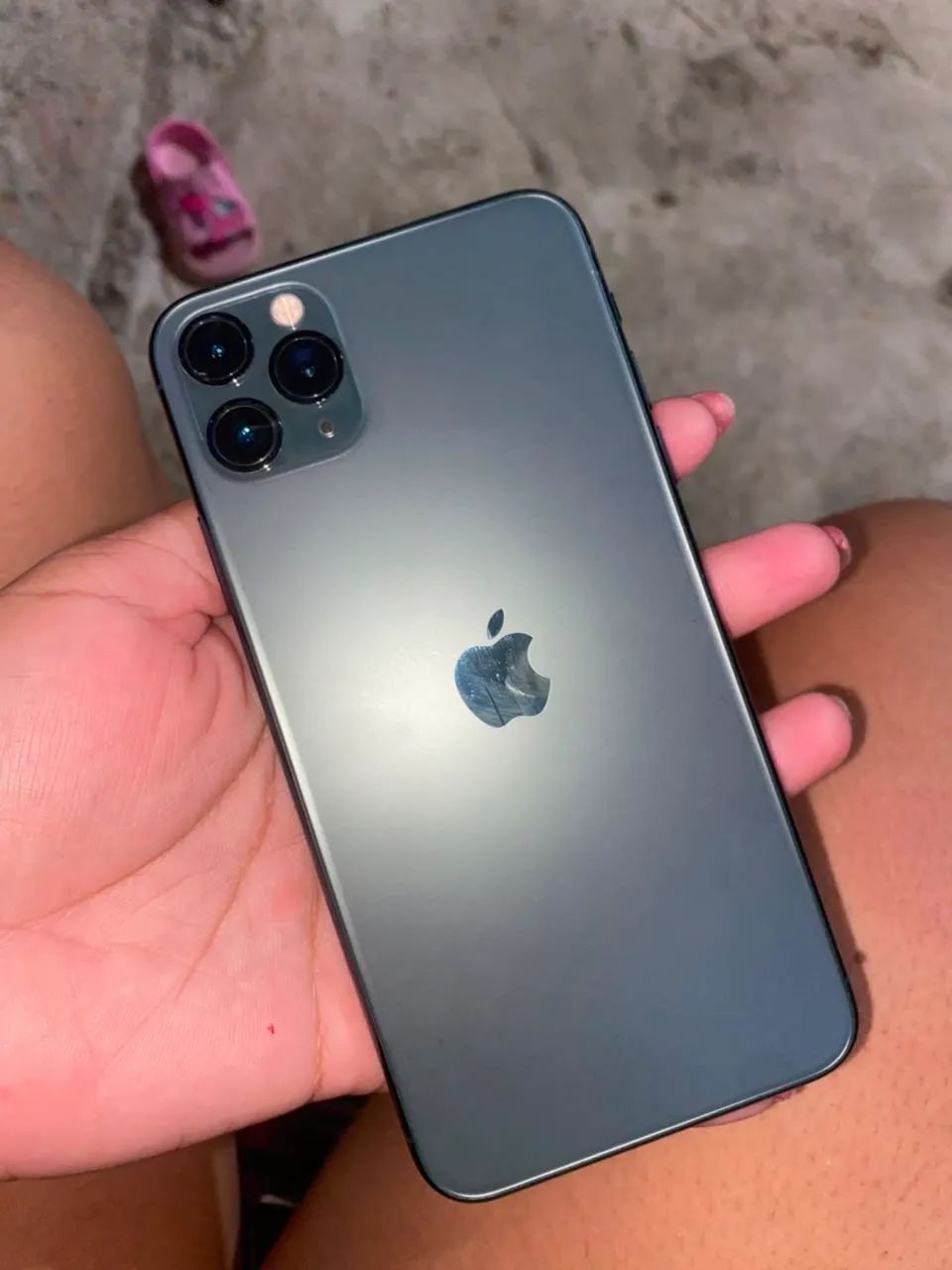 Vendo iPhone 11 Pro Max, mais informações no pv - Foto 3