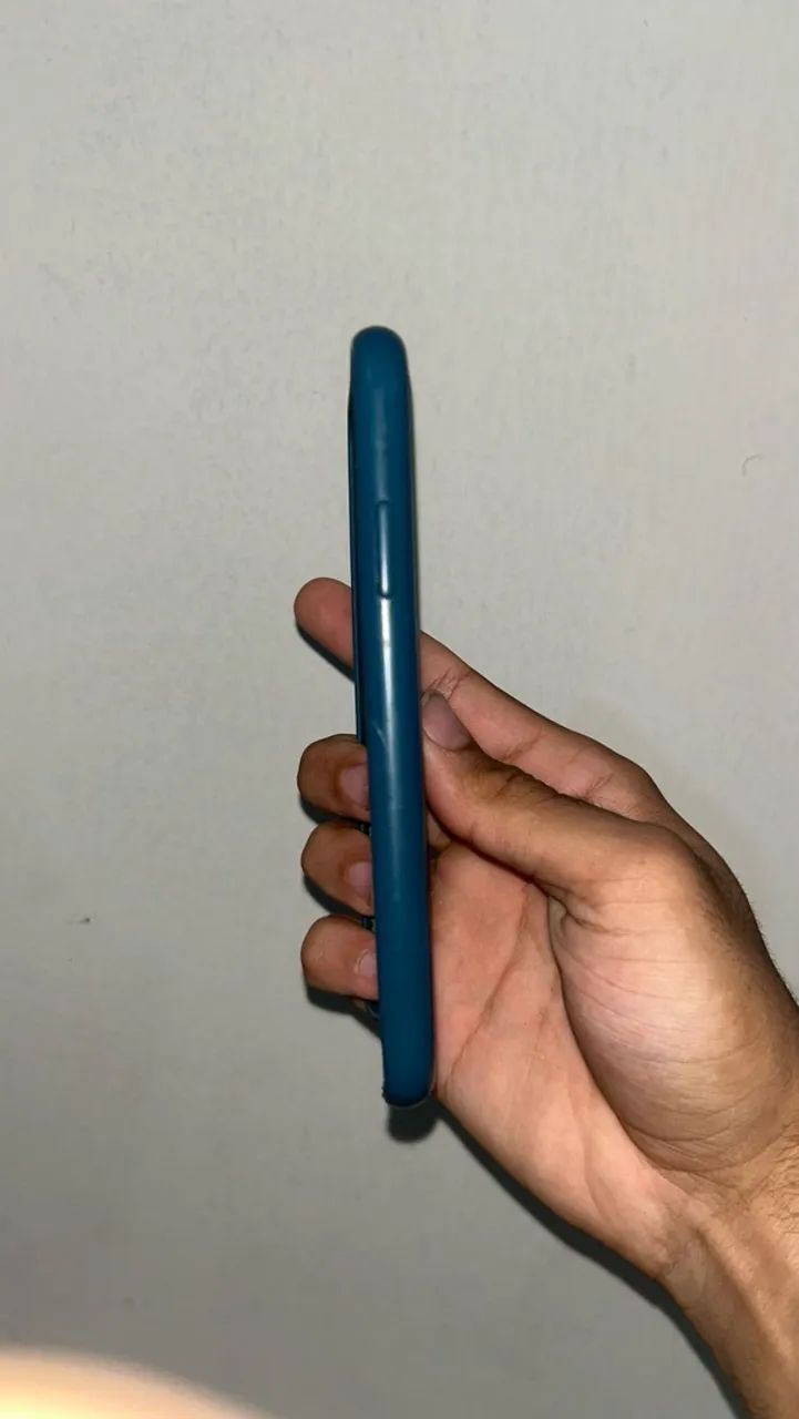 CAPINHA IPHONE 11 NORMAL AZUL ESCURO - Foto 4