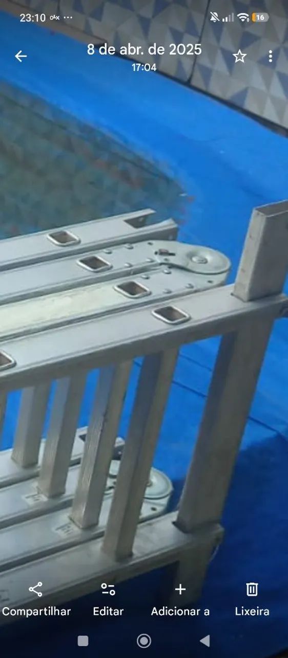 Selling Retractable Ladder