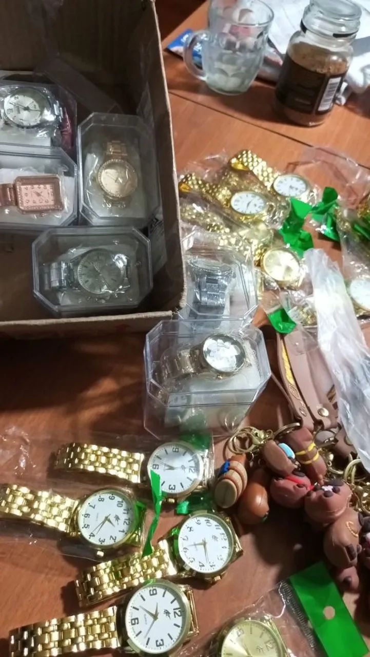 Lote com 10 relógios novos para revender 