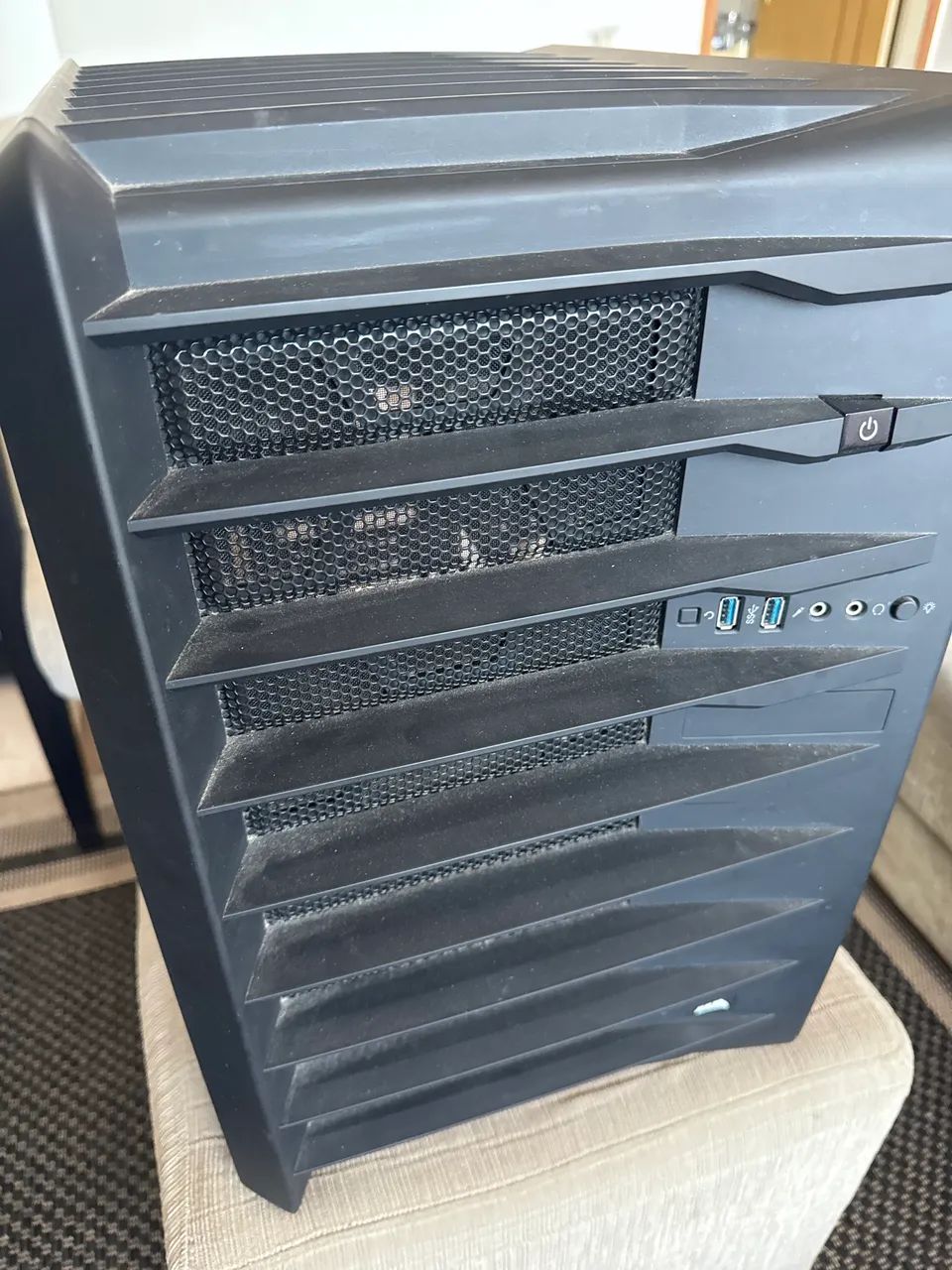 Gabinete Corsair Air 740