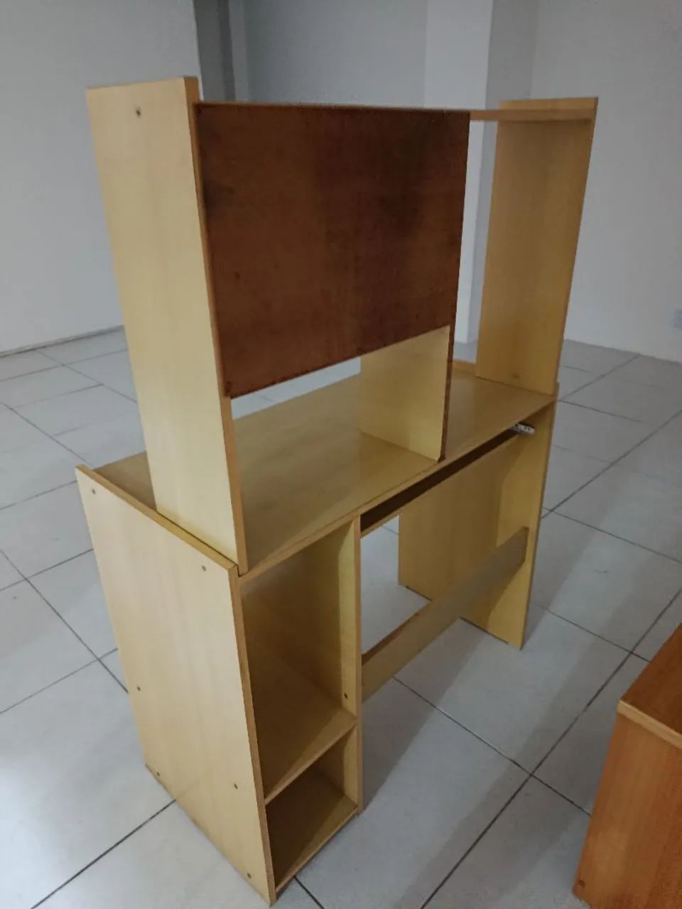 Escrivaninha super conservada - Foto 2