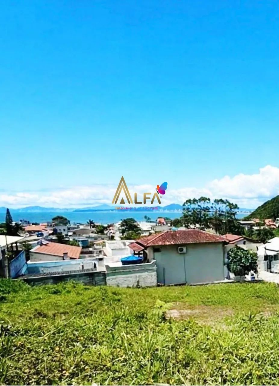 Terrenos com vista mar.