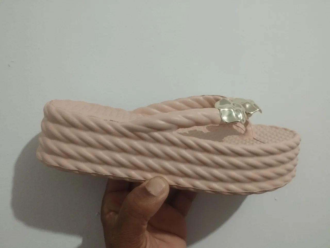 Sandália Feminina Delicada - Conforto e Elegância para o Dia a Dia! ? - Foto 2