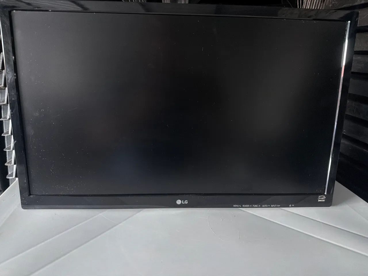Monitor top