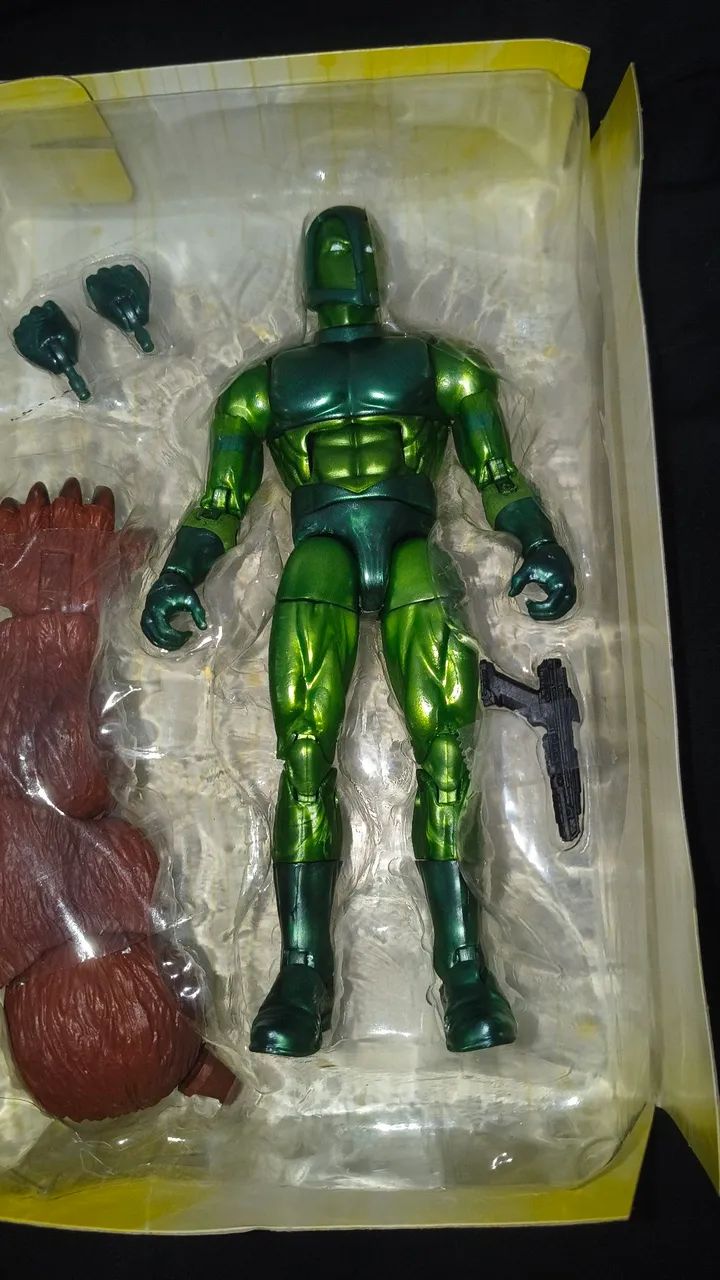 BONECO MARVEL LEGENDS VAULT GUARDSMAN ORIGINAL - Foto 5