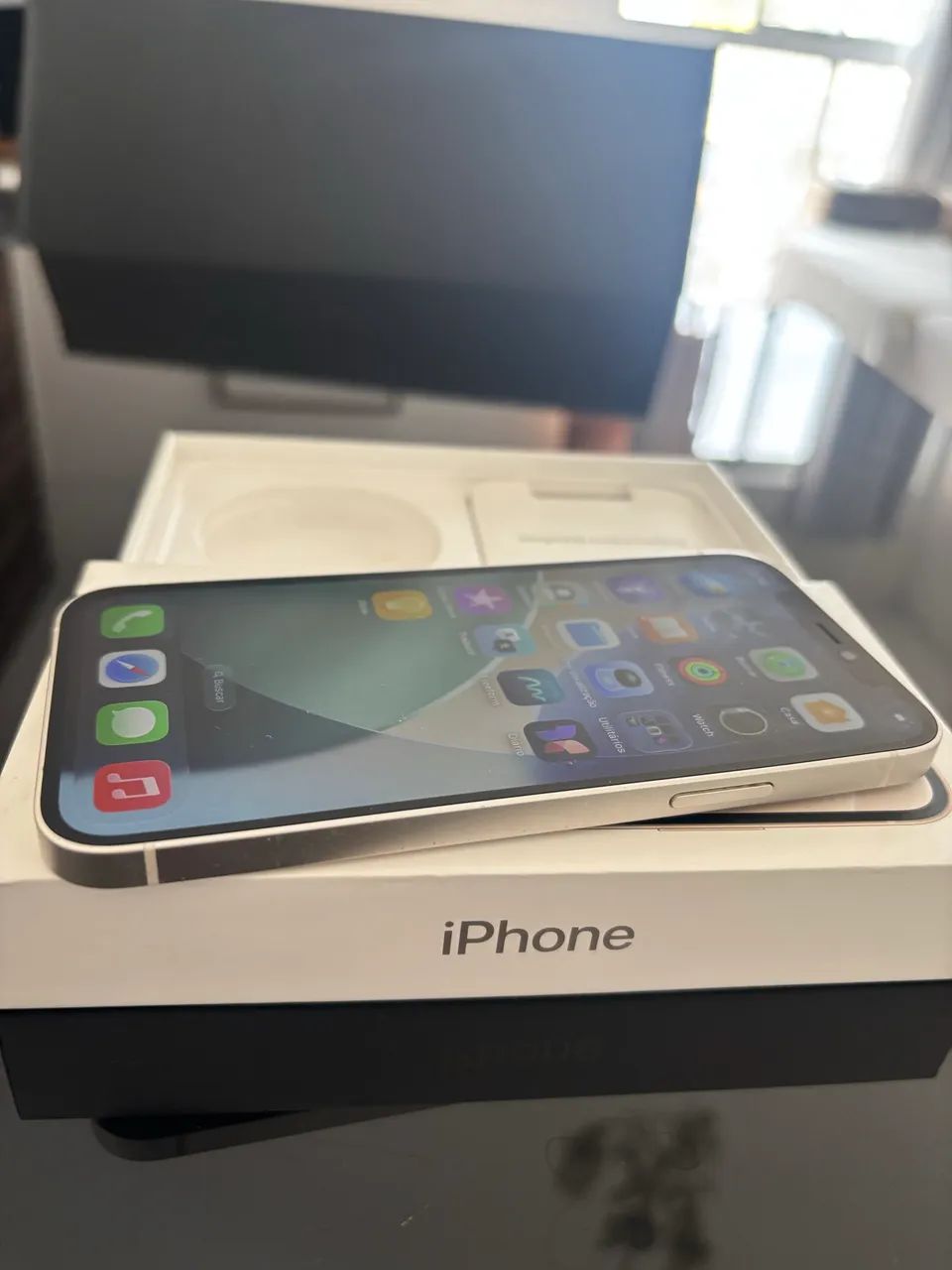 iPhone 12 branco 128GB - Impecável