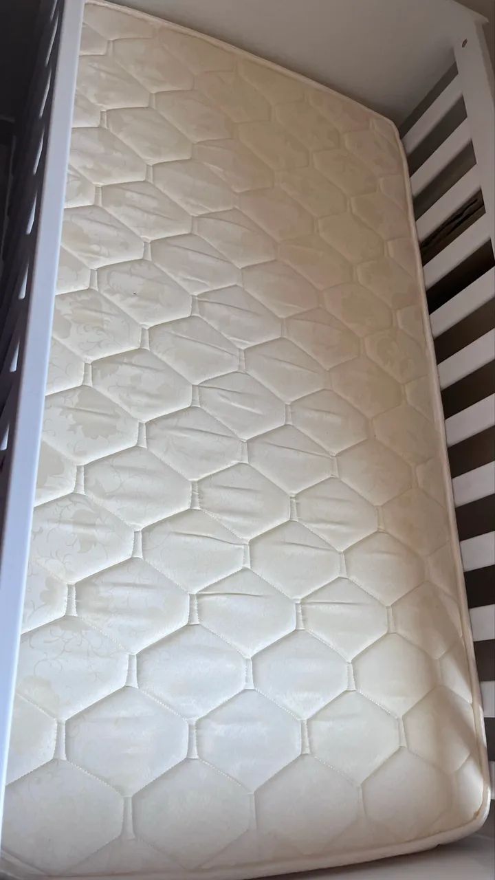 Vendo Berço Americano Mini Cama com Colchão impermeável  - Foto 4