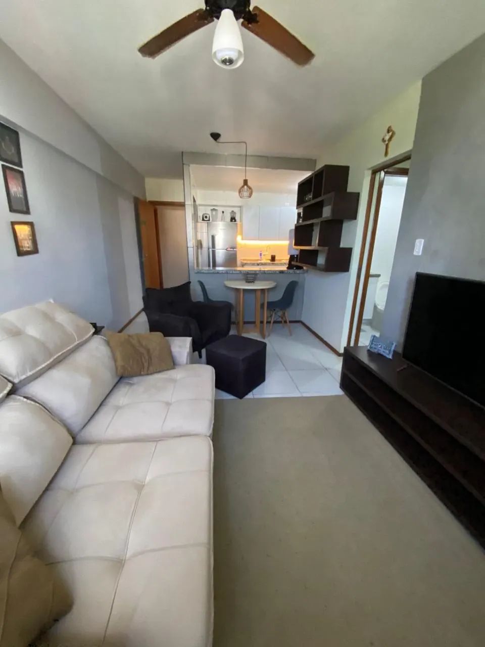 Aluga-se apartamento Quarto/sala mobiliado 