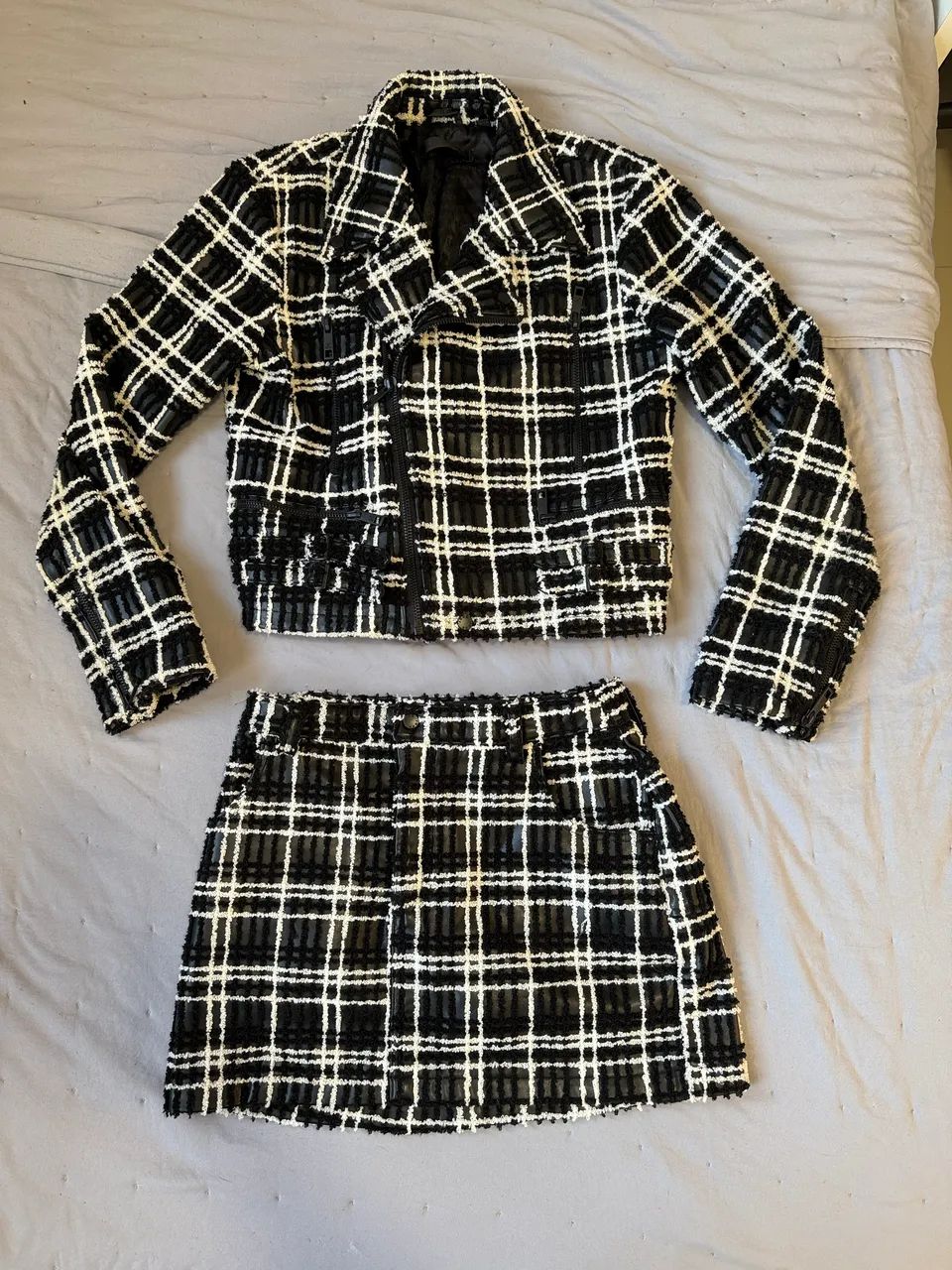 conjunto john john casaco e saia tamanho M oportunidade