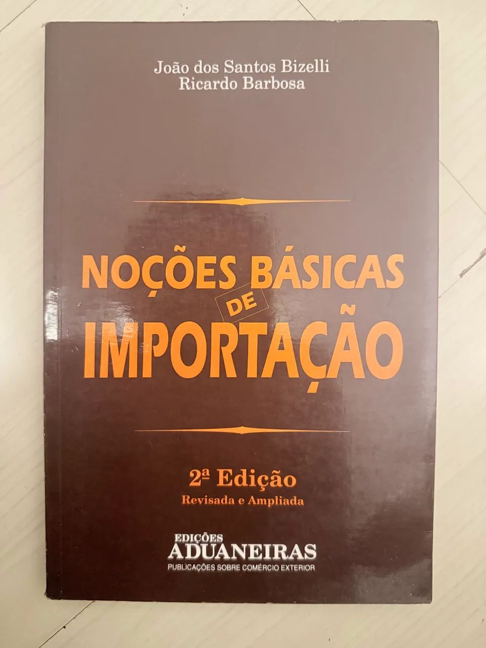 Livro Noções Básicas de Importação 