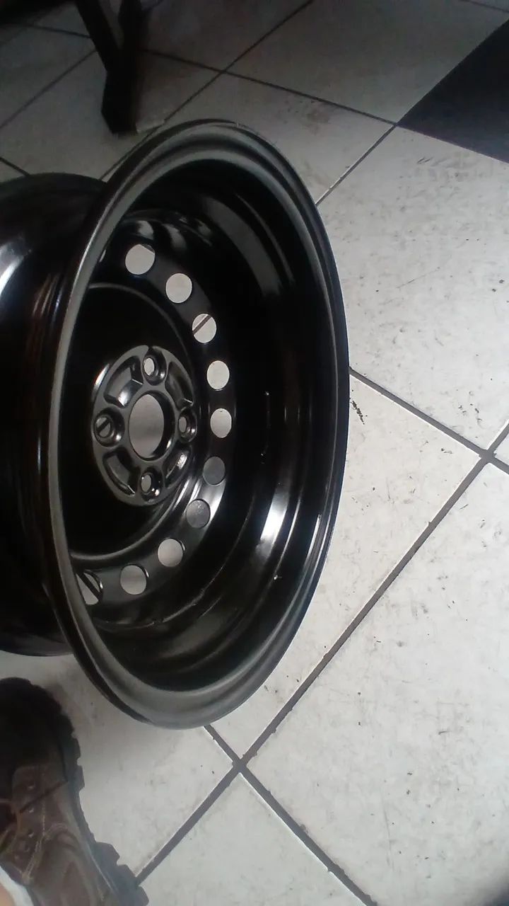 RODA DE FERRO ORIGINAL TOYOTA ETIOS FURAÇÃO 4.100 NOVA  - Foto 4