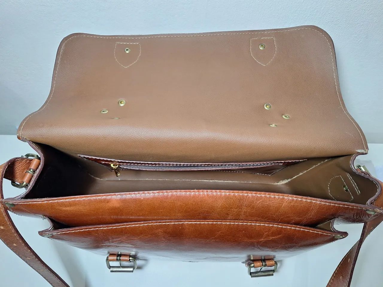 Bolsa pasta de couro legítimo marrom conhaque - Foto 4