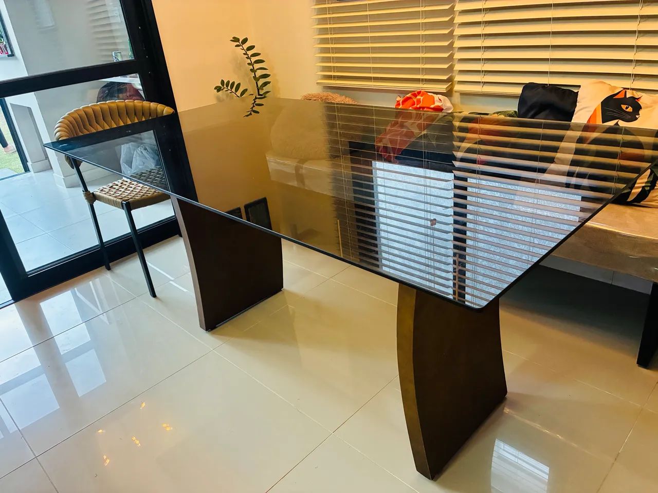 Mesa de jantar de vidro fumê - Foto 3