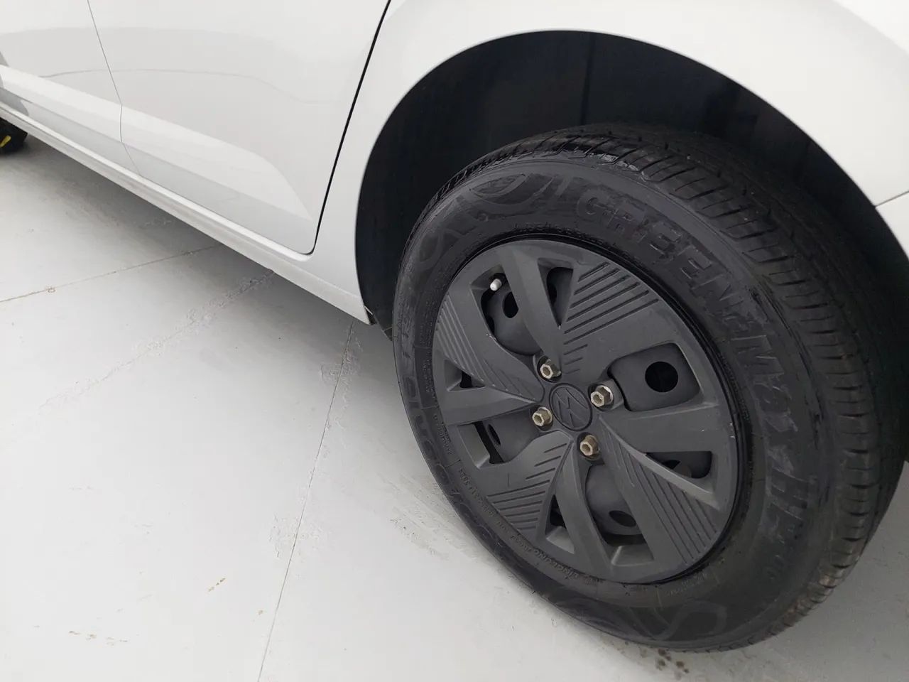 Volkswagen Polo Track 1.0 Flex 12V 5p, foto 12 de 18