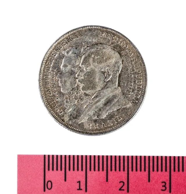 Moeda de 2000 Réis Bras - MBC. 50% Prata. Ano 1922 - D.PEDRO.I. - Foto 4