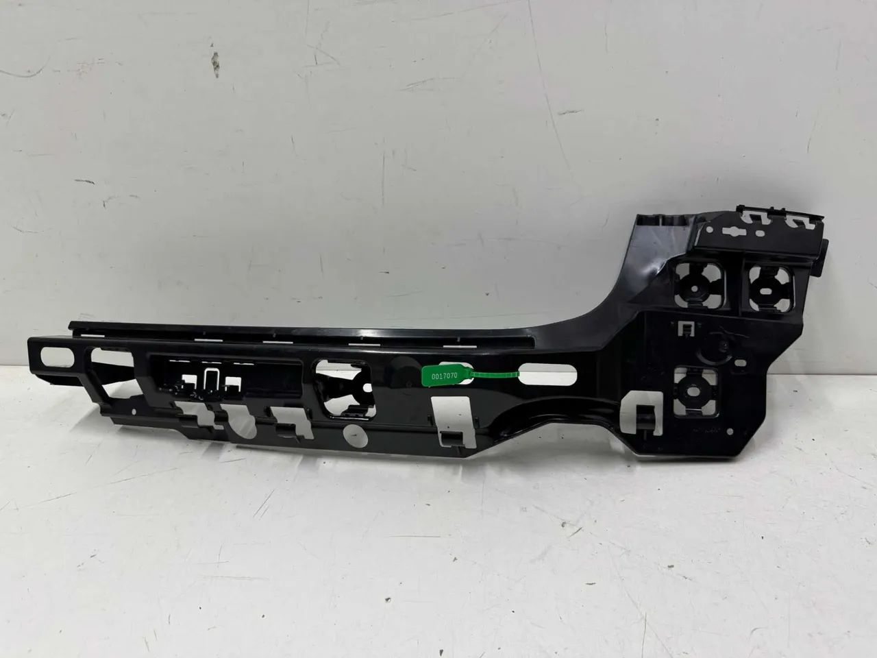 Suporte Central Direito Parachoque Traseiro Bmw 320i 19/23 - Peças