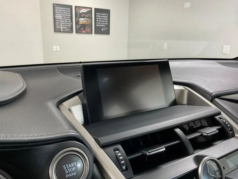 Lexus NX-200t F-sport 2.0 16V 238cv Aut., foto 10 de 19