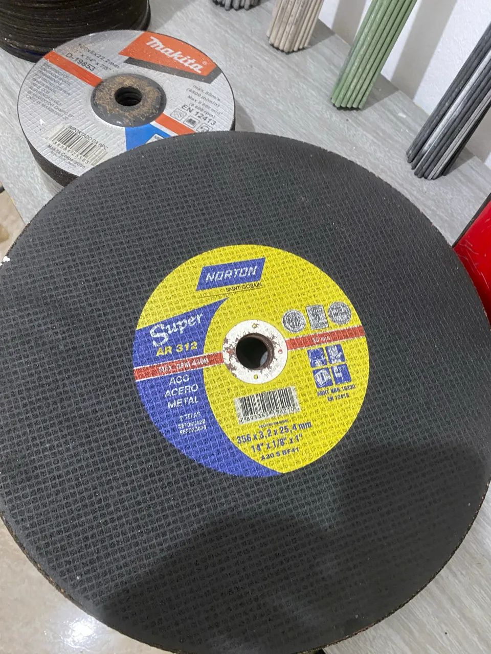 Discos de Corte - Lincoln, Norton e Makita e Eletrodos para soldagem - Material Novo - Foto 4