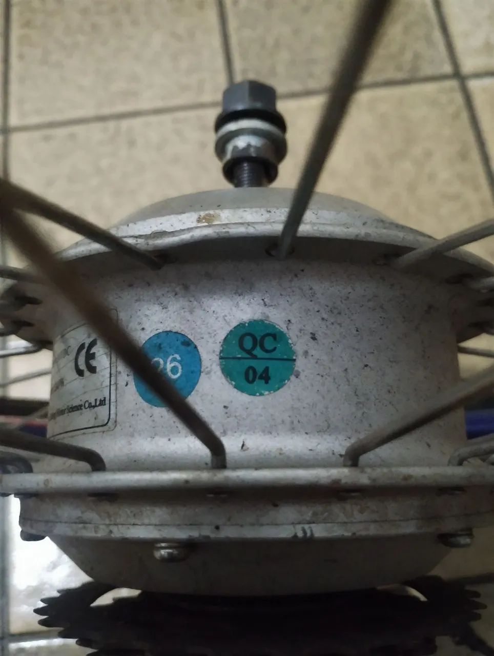 Motor de bike elétrica com roda e pneu Aro 20. - Foto 4