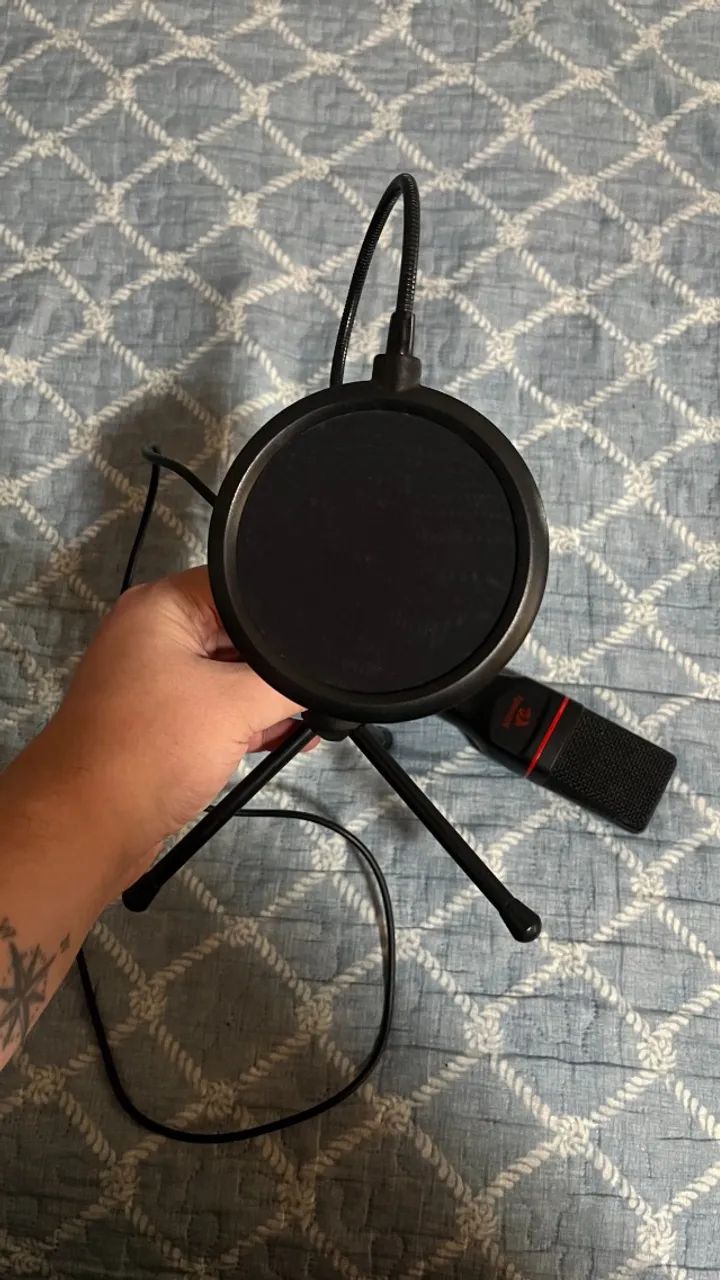 Microfone USB Redragon | Estado de Novo | Nunca Usado - Foto 2