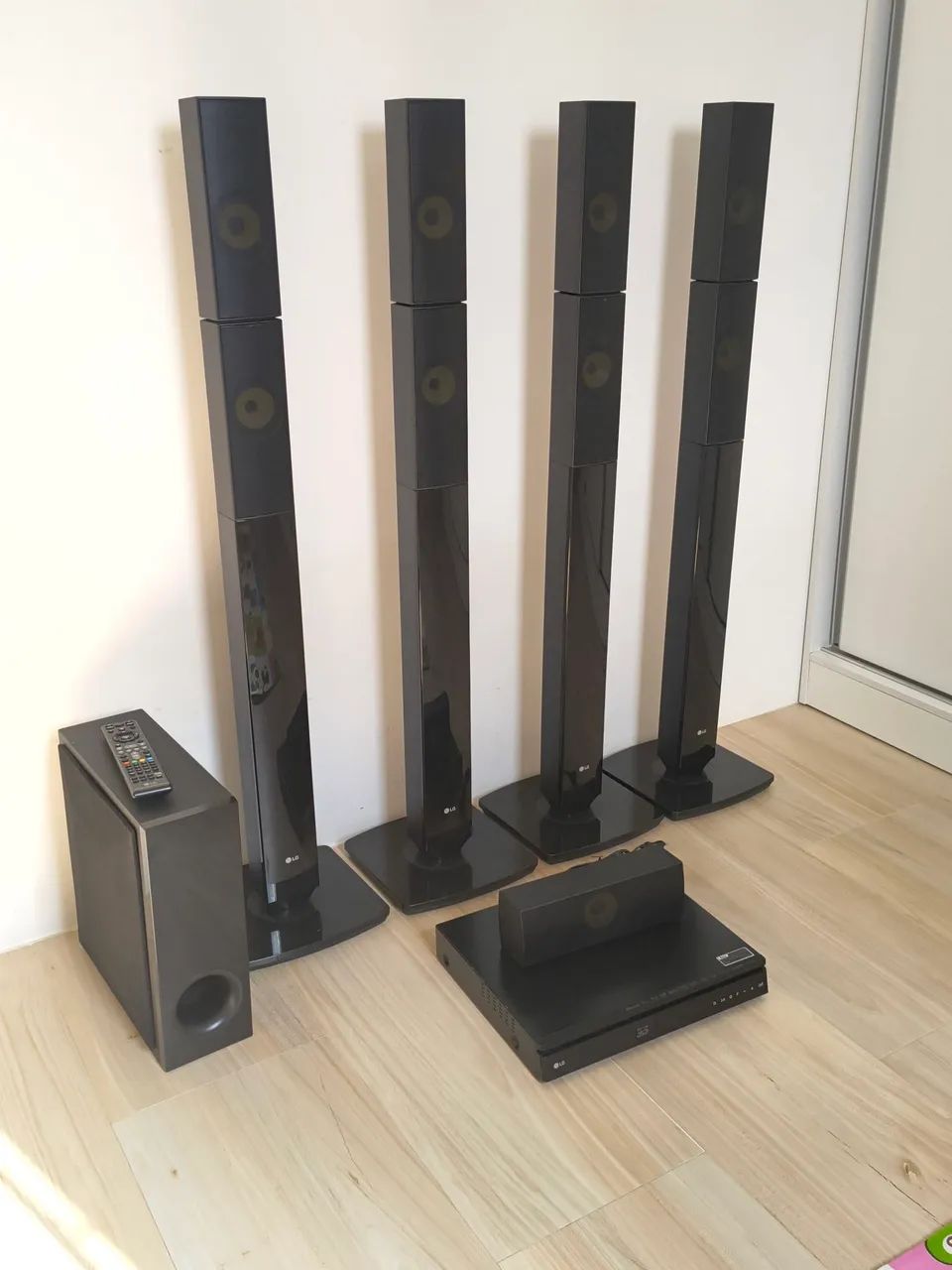 Home Teather LG LHB645N - Foto 2